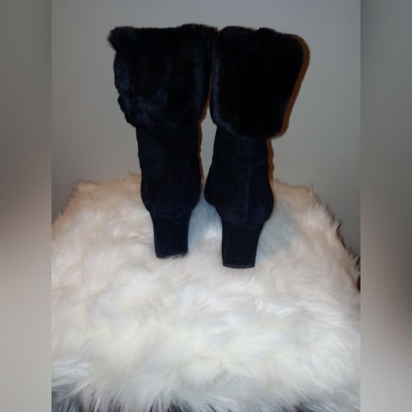 Anne klien suede fur boot. - Picture 5 of 6